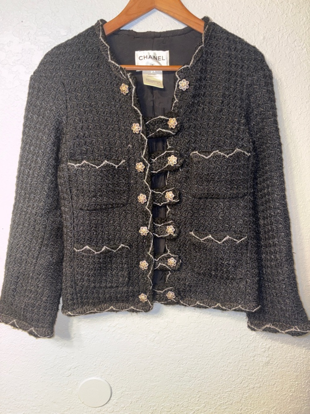 CHANEL Black Tweed Bouclé Jacket with Cream Trim and Pearl Flower Buttons